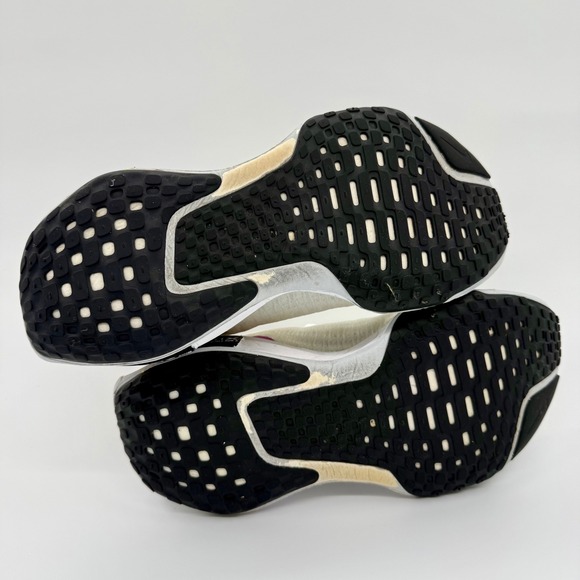 Nike Invincible Run 3 Sail Fuchsia Yellow ZoomX Running Shoes DR2615-101 - Picture 8 of 12